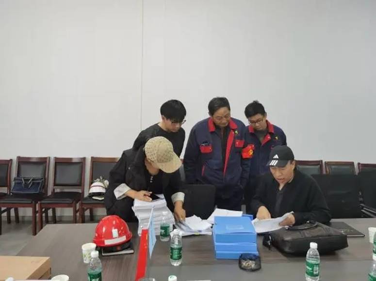 赤峰金通二期電解項(xiàng)目部順利通過赤峰市高新區(qū)國(guó)慶節(jié)前安全、質(zhì)量聯(lián)合專項(xiàng)檢查 